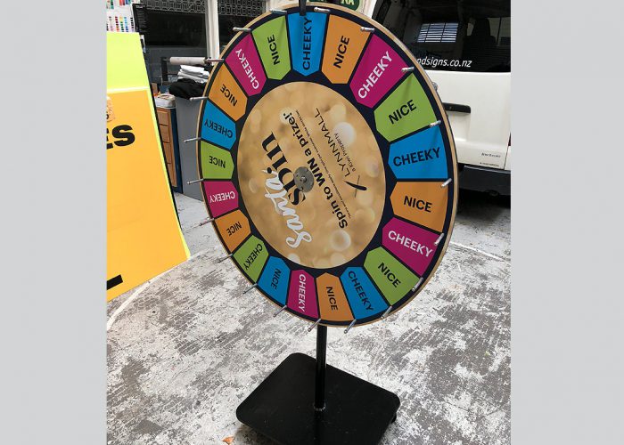 Lynmall - Santa Spin prize spinner